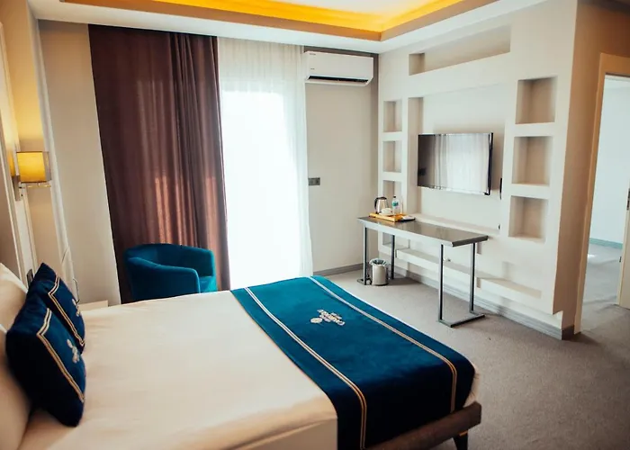 Hotel Grand Cakiroglu 4*